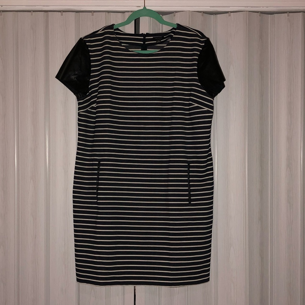 EUC Ann Taylor Navy and white striped XL dress
